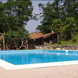 Alloggio per agriturismo Tschang Wilma, Castelveccana